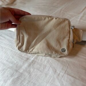 lululemon cream big belt bag
